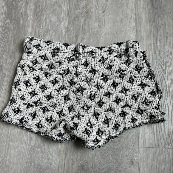 IRO mini shorts in black and white pattern - Picture 2 of 9